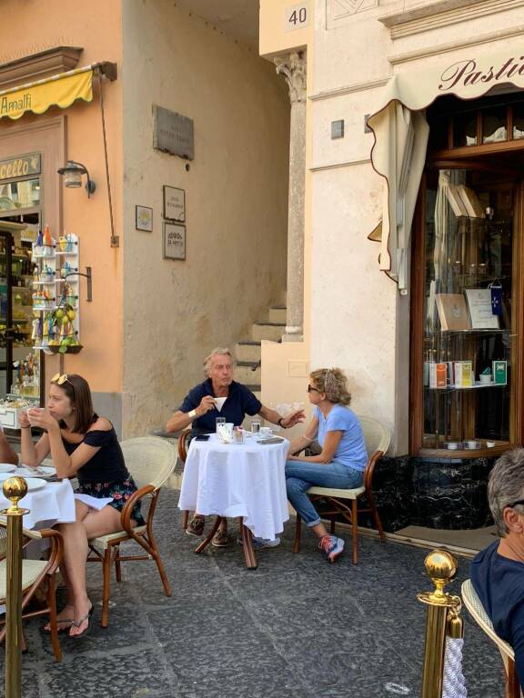 Vacanze in Costiera Amalfitana anche a fine estate: Montezemolo da Positano ad Amalfi