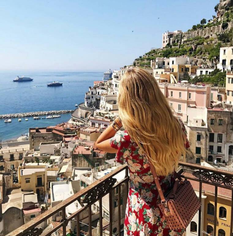 chiara ferragni amalfi coast