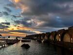 Amalfi mercatino al porto 